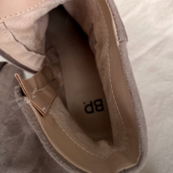 BP. Taupe Almond Toe Booties – Size 8.5M - Picture 3 of 6